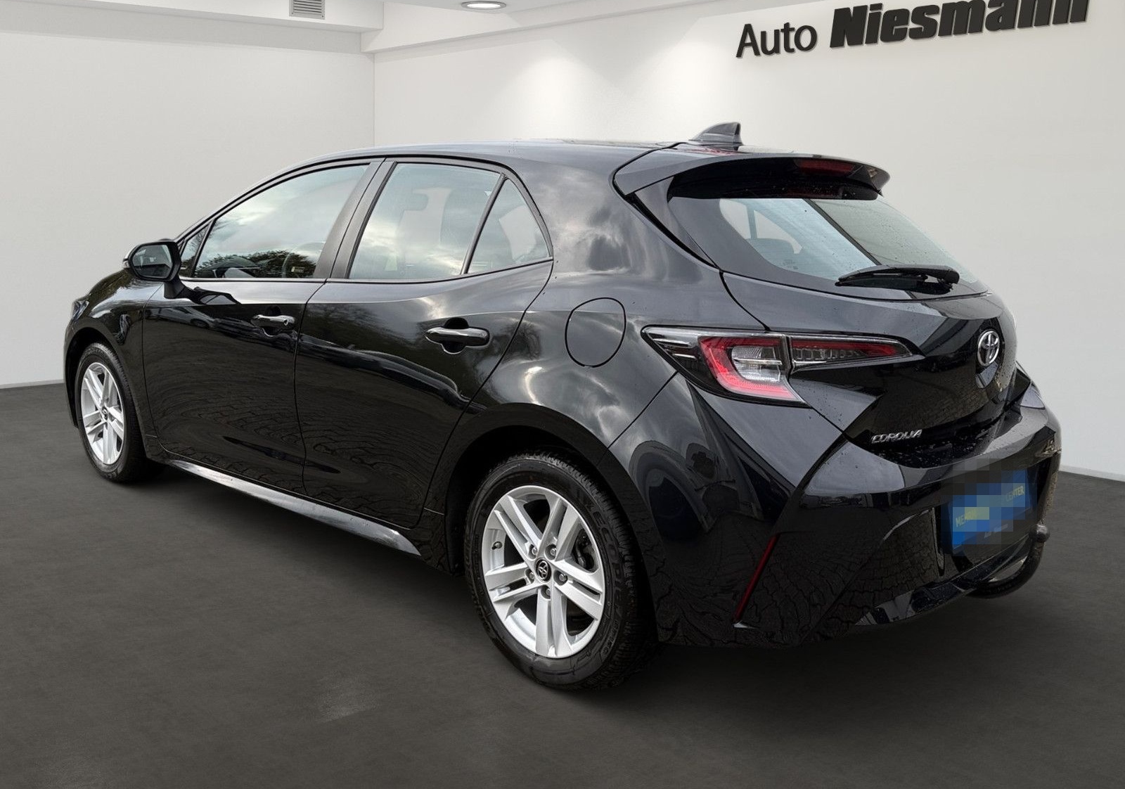 Toyota Corolla 1,2T Comfort + Business Paket foto 4