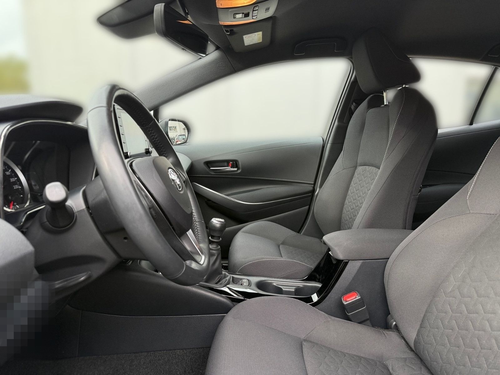 Toyota Corolla 1,2T Comfort + Business Paket foto 7