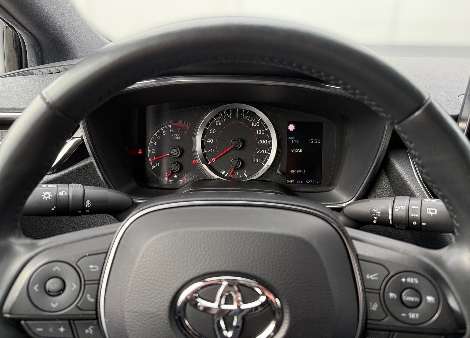 Toyota Corolla 1,2T Comfort + Business Paket foto 8