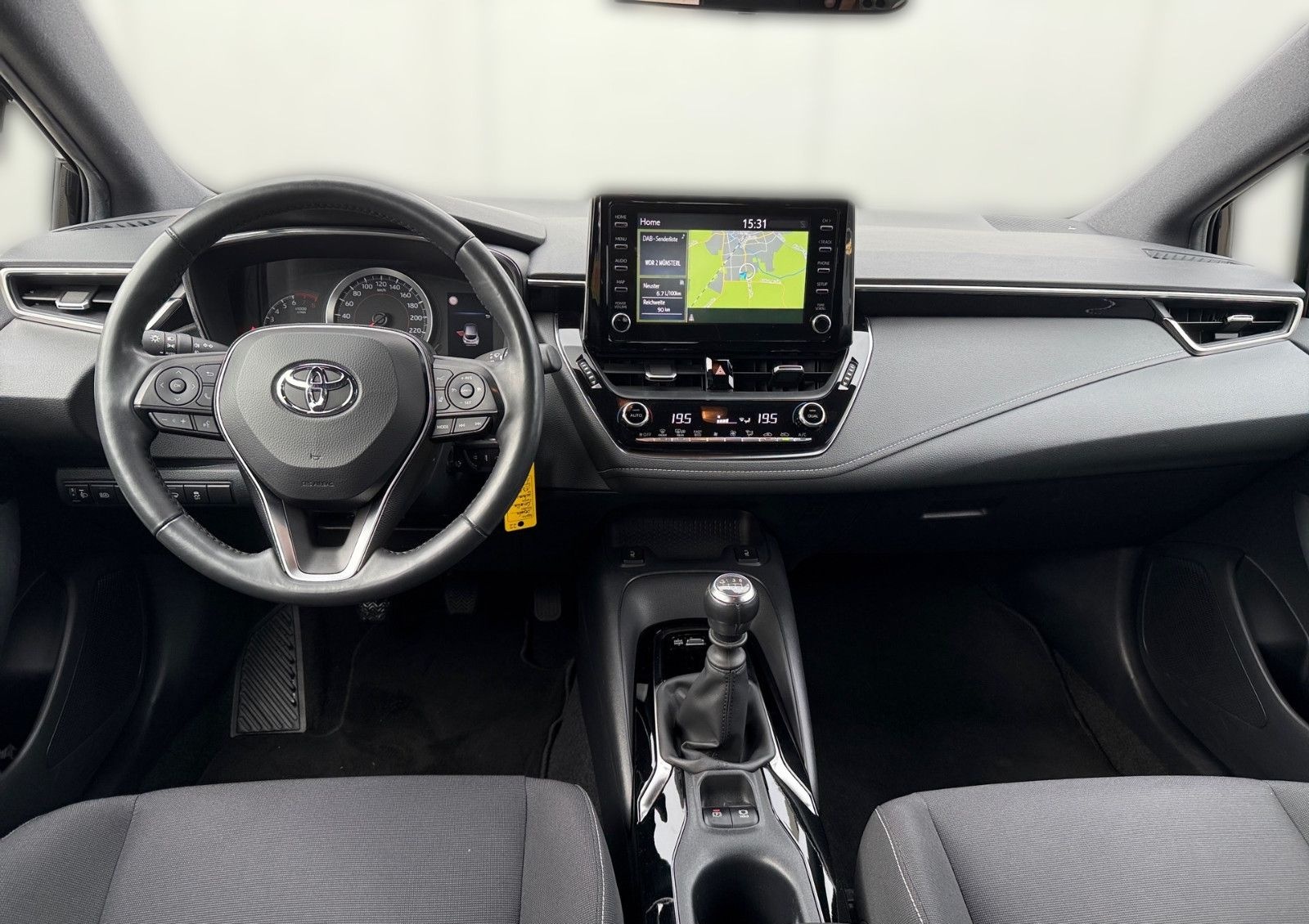 Toyota Corolla 1,2T Comfort + Business Paket foto 10