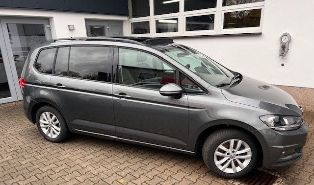Volkswagen Touran 1.4 TSI Comfortline, Navi,Pano foto 2