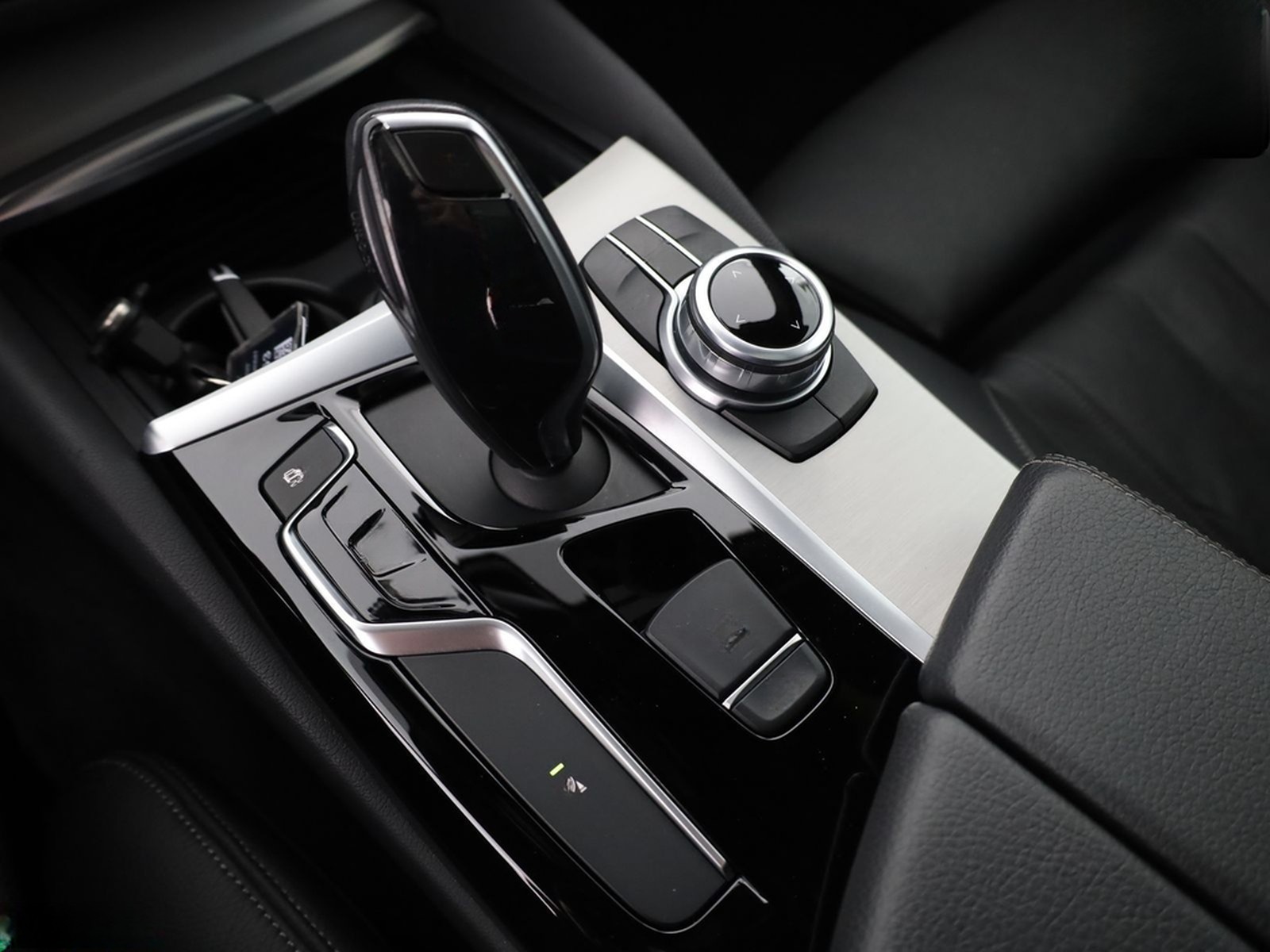 BMW 540 i T xDrive SPORT LINE SHADOW SITZKLIMA,PANO foto 23