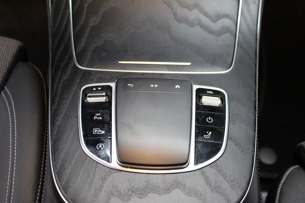 Mercedes-Benz E 220 d T 4M Avantgarde LED Kamera AHK Widescree foto 11