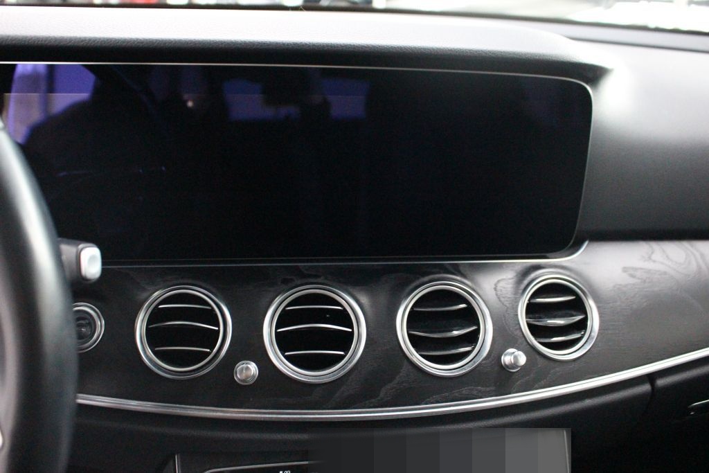 Mercedes-Benz E 220 d T 4M Avantgarde LED Kamera AHK Widescree foto 13