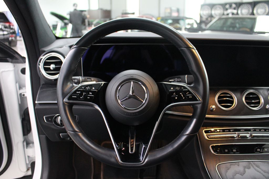 Mercedes-Benz E 220 d T 4M Avantgarde LED Kamera AHK Widescree foto 8