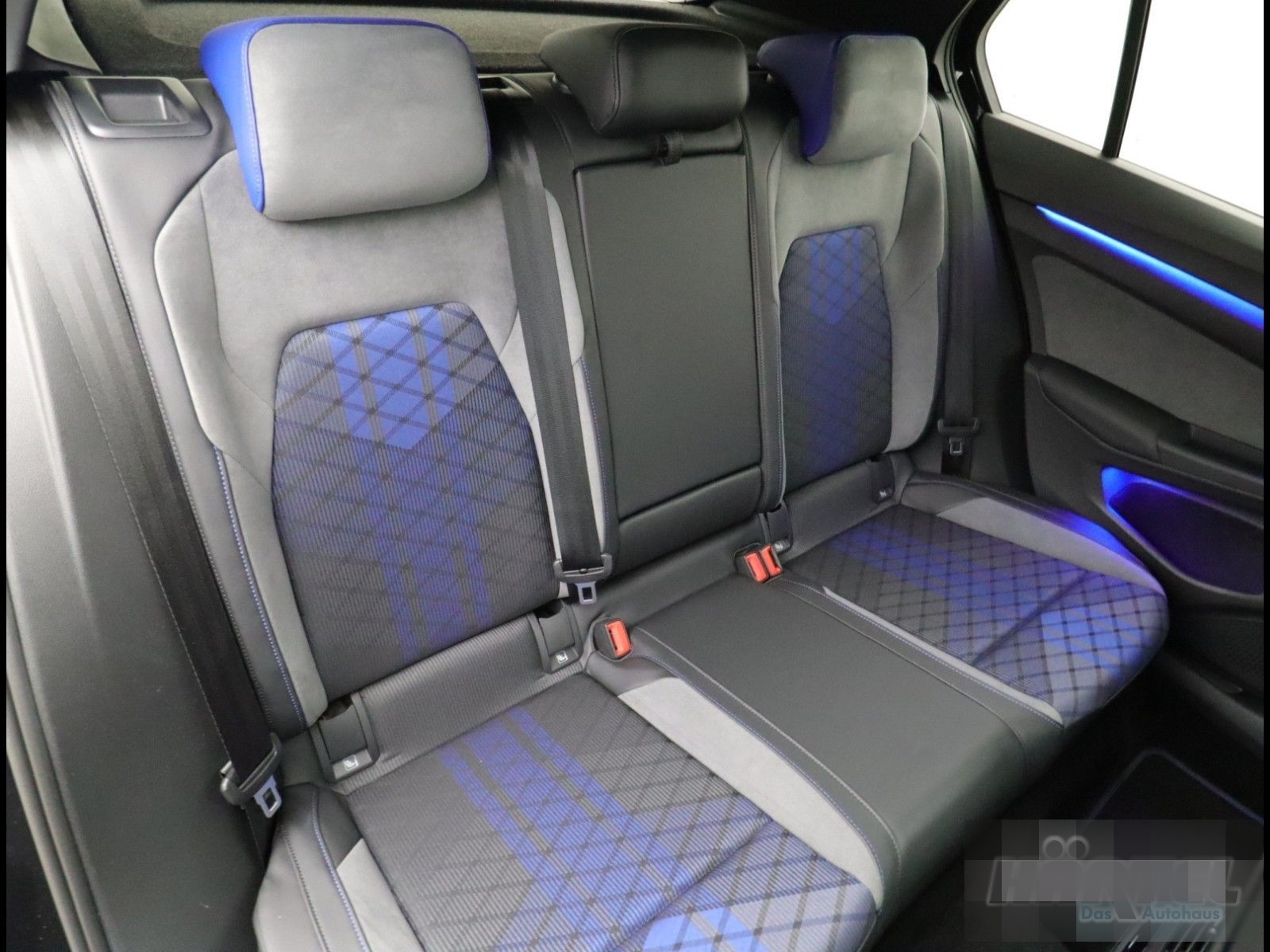 Volkswagen GOLF 8 R PERFORMANCE 4MOTION 2.0 TSI DSG Navi foto 8
