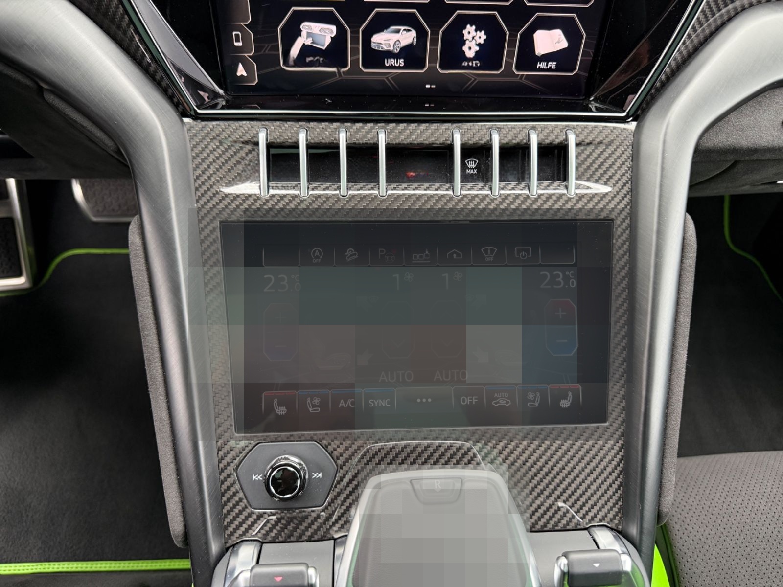 Lamborghini Urus 4.0 V8 Capsule Akrapovic Carbon 23 B&O TV foto 19