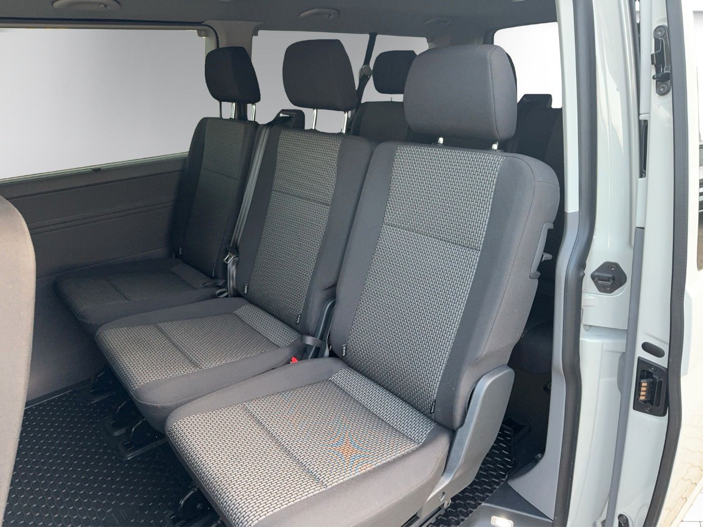 Volkswagen T6.1 Caravelle 9-Sitze Trendline Anhängerkupp., foto 12