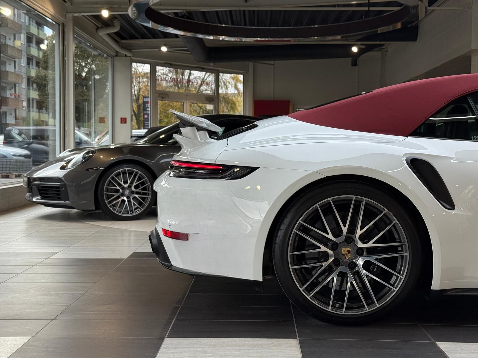 Porsche 911 Turbo S Cabriolet*InnoDrive*Carbon*Lift* foto 16