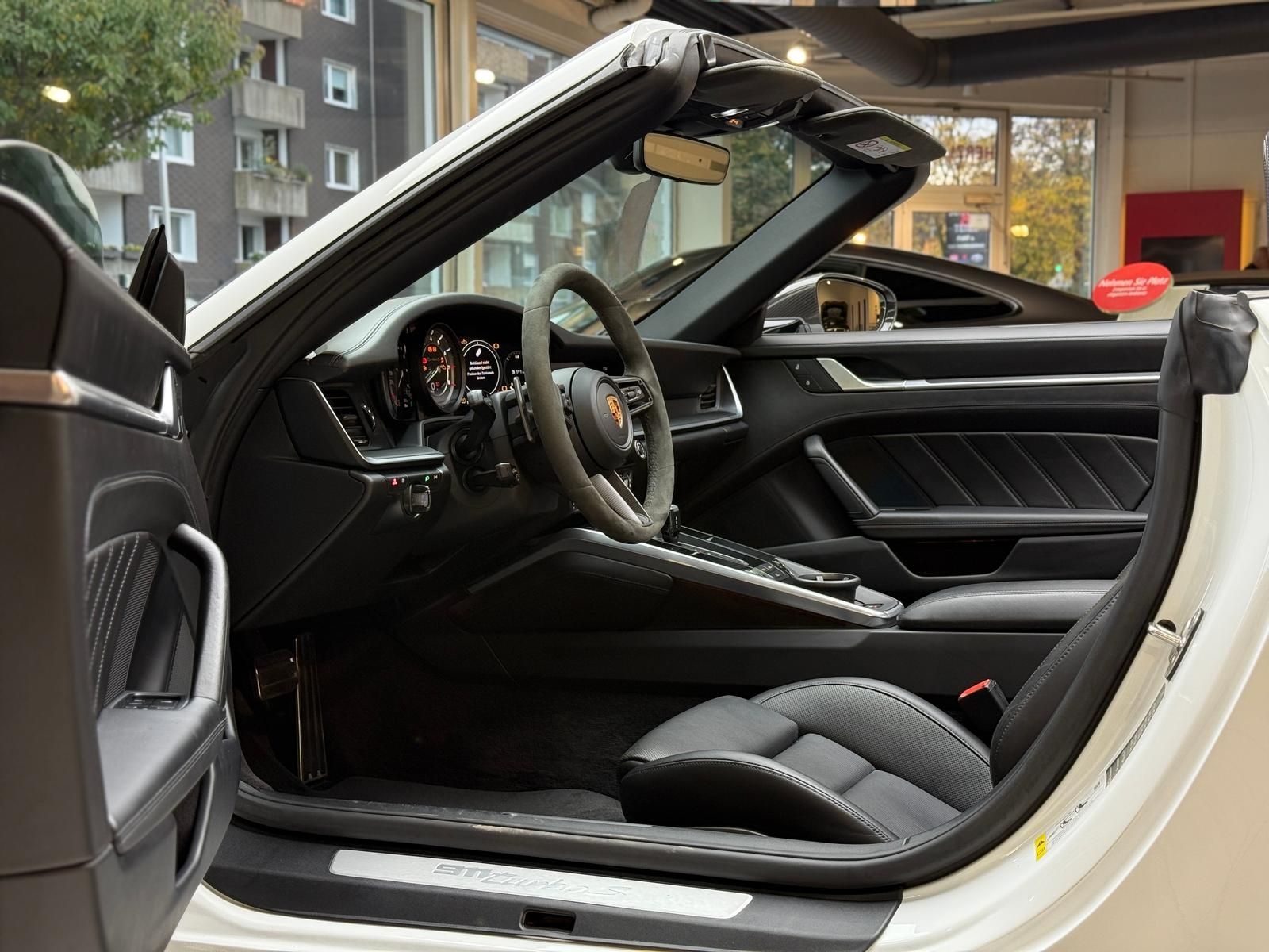 Porsche 911 Turbo S Cabriolet*InnoDrive*Carbon*Lift* foto 17