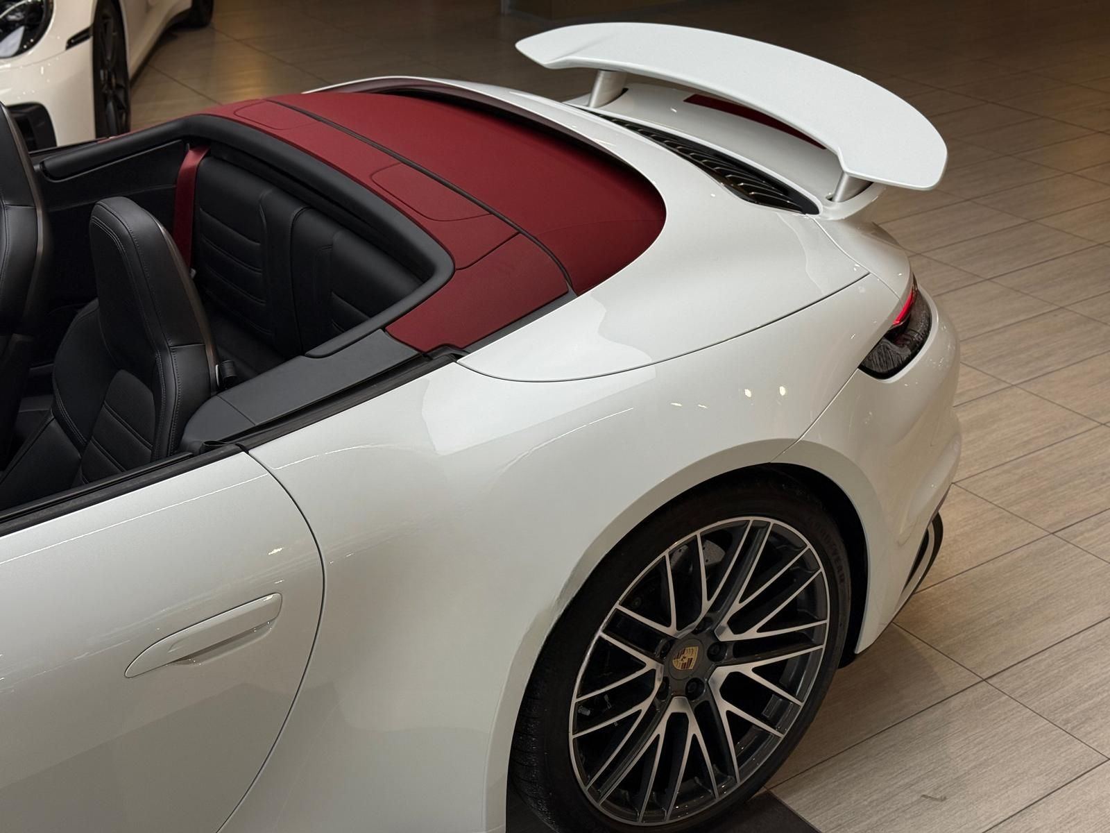 Porsche 911 Turbo S Cabriolet*InnoDrive*Carbon*Lift* foto 9
