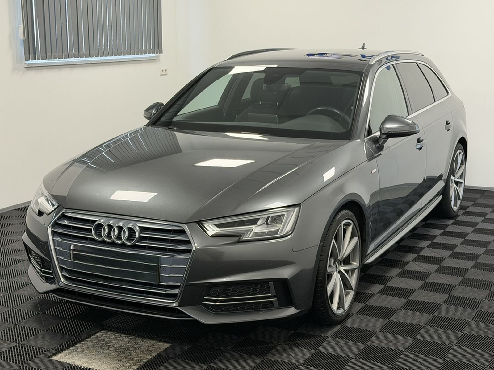 Audi A4 Avant 1.4 TSI S-tronic S-line Daytonagrau  foto 2