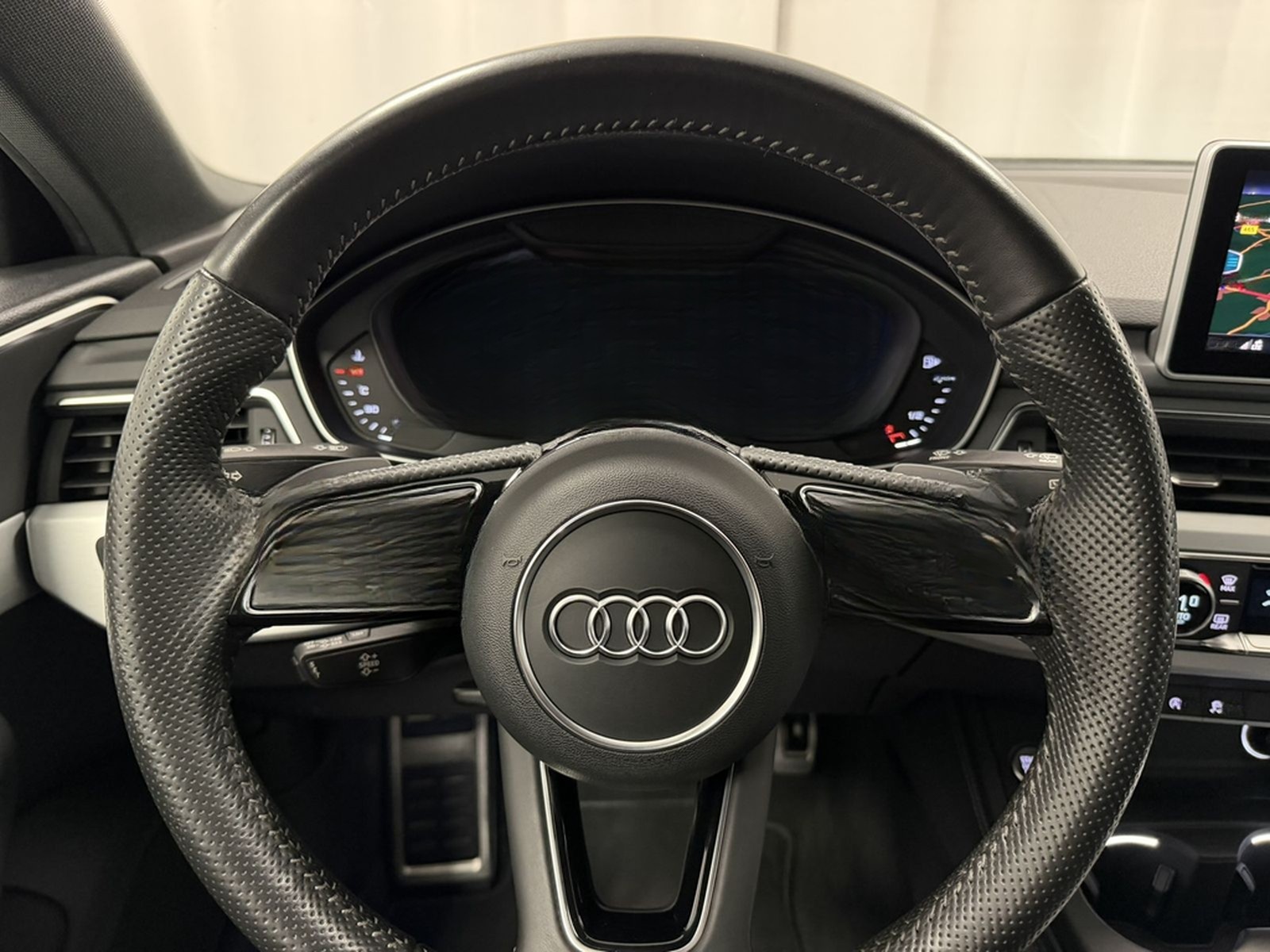 Audi A4 Avant 1.4 TSI S-tronic S-line Daytonagrau  foto 14