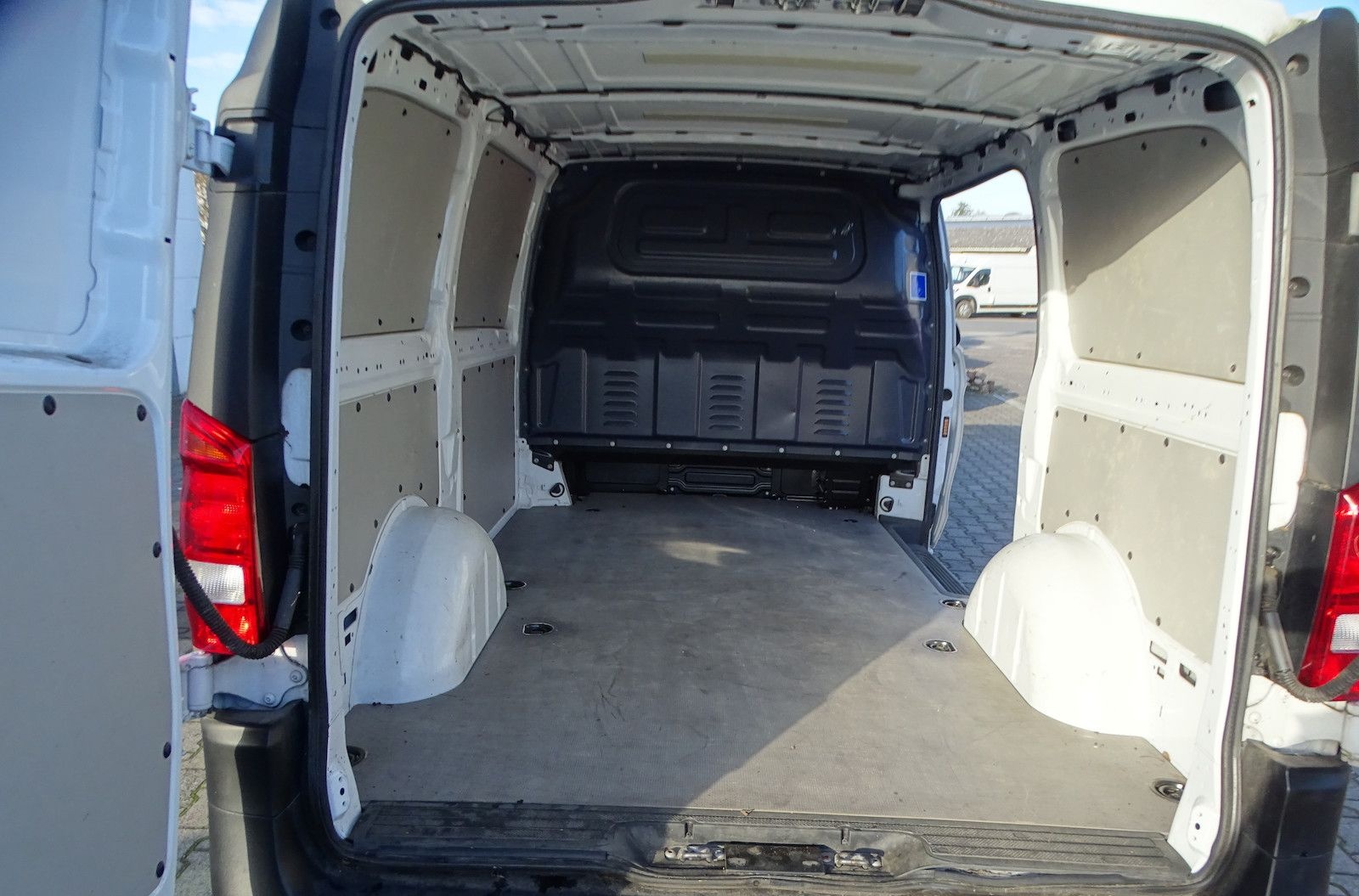 Mercedes-Benz Vito Kasten 114 CDI FWD lang Klima, Rückfahrkame foto 17