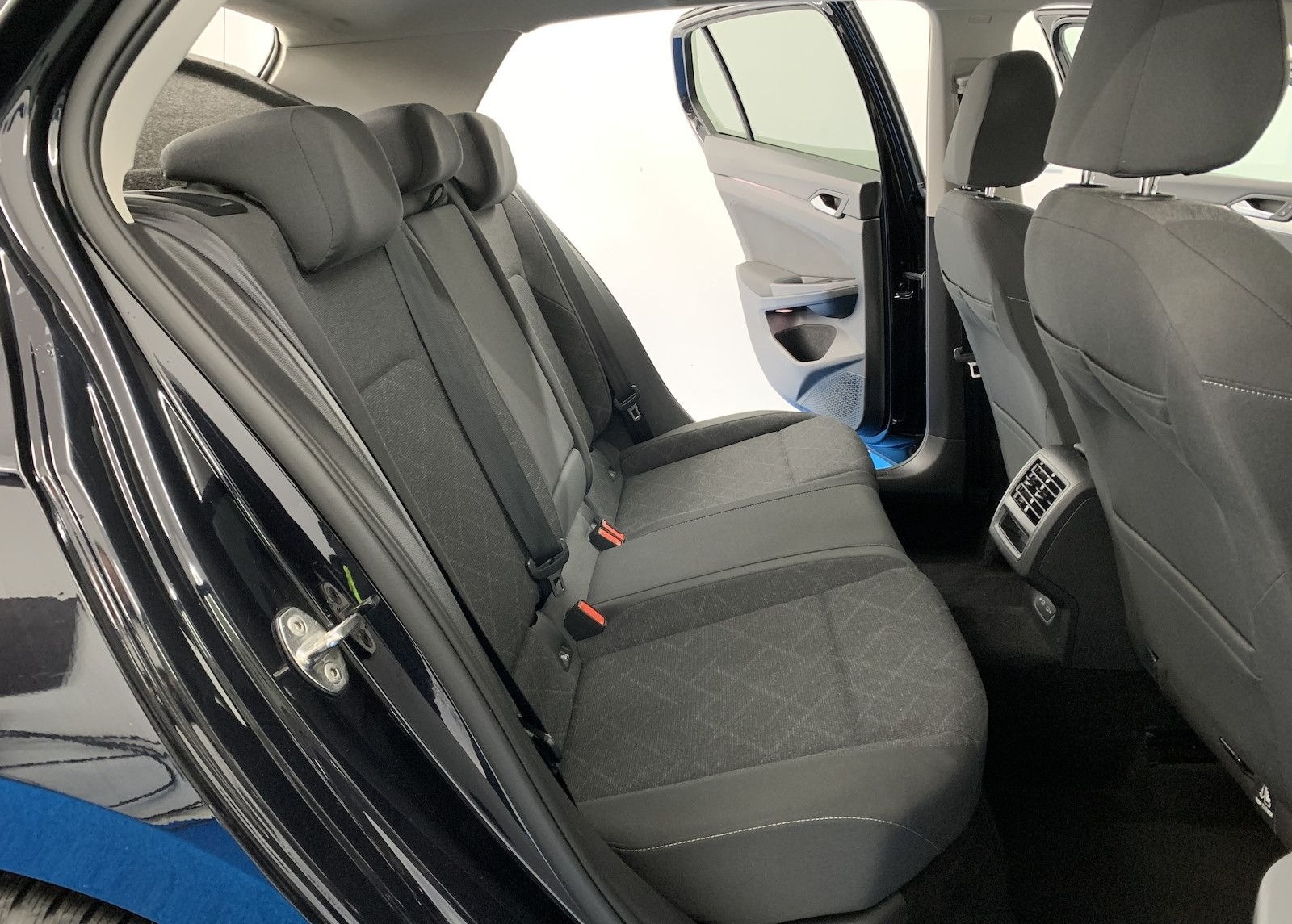 Volkswagen Golf VIII 2,0 DSG/Life/NAV/LED/ACC/AppleCarPlay foto 11