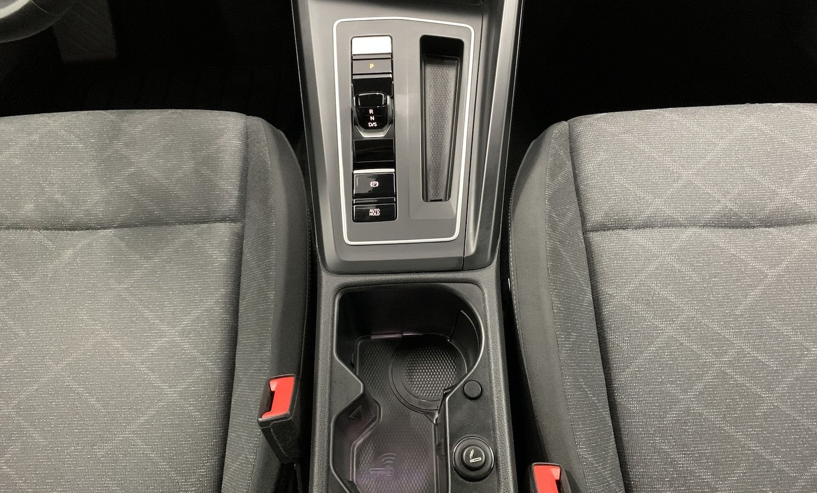 Volkswagen Golf VIII 2,0 DSG/Life/NAV/LED/ACC/AppleCarPlay foto 15