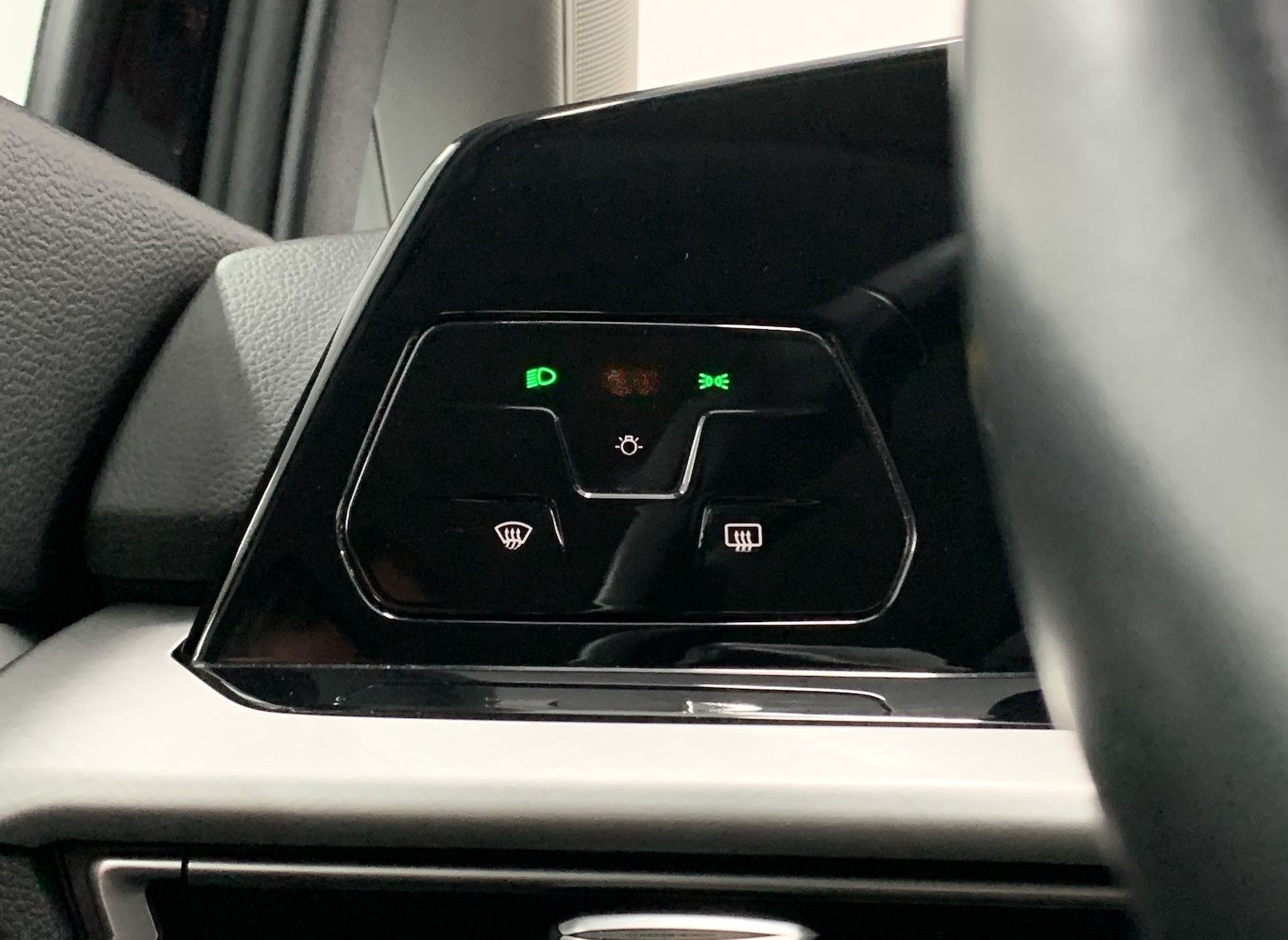 Volkswagen Golf VIII 2,0 DSG/Life/NAV/LED/ACC/AppleCarPlay foto 20