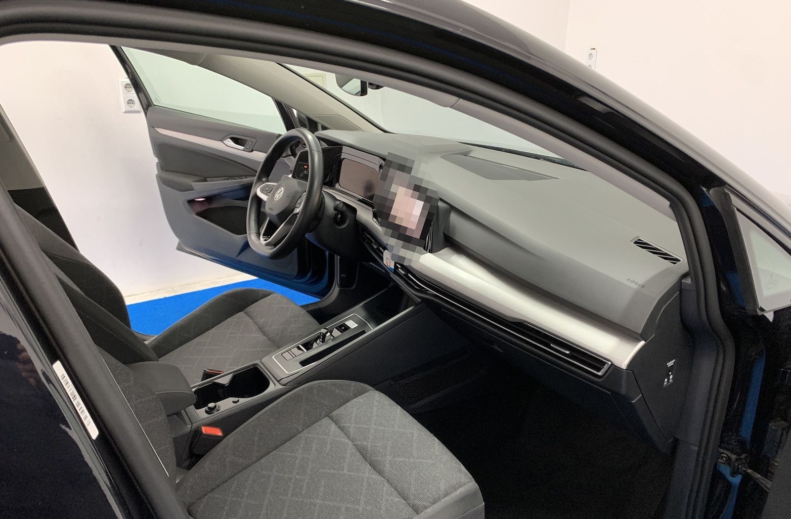 Volkswagen Golf VIII 2,0 DSG/Life/NAV/LED/ACC/AppleCarPlay foto 28