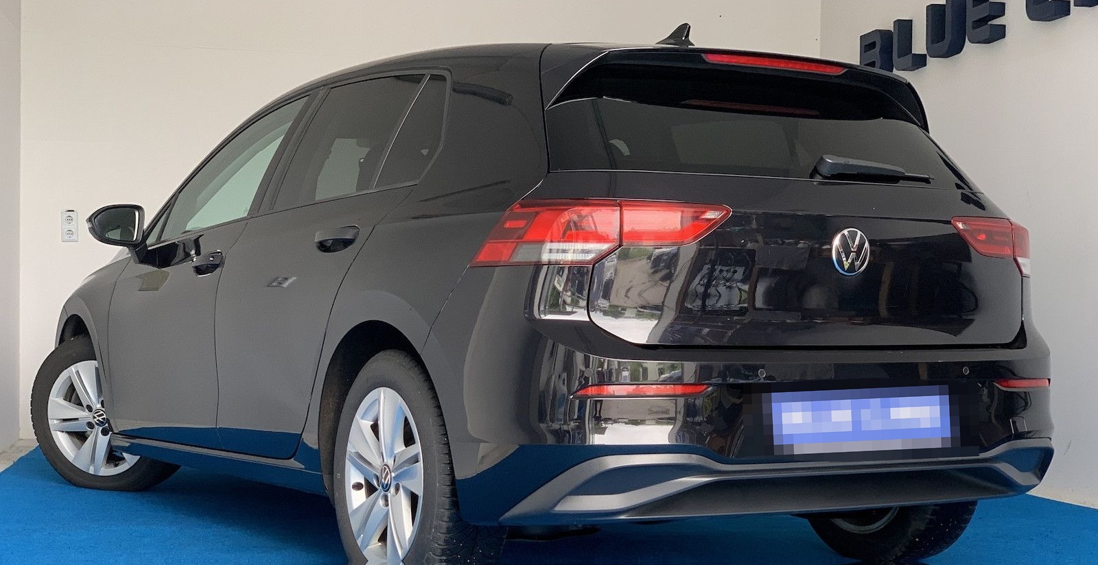 Volkswagen Golf VIII 2,0 DSG/Life/NAV/LED/ACC/AppleCarPlay foto 4