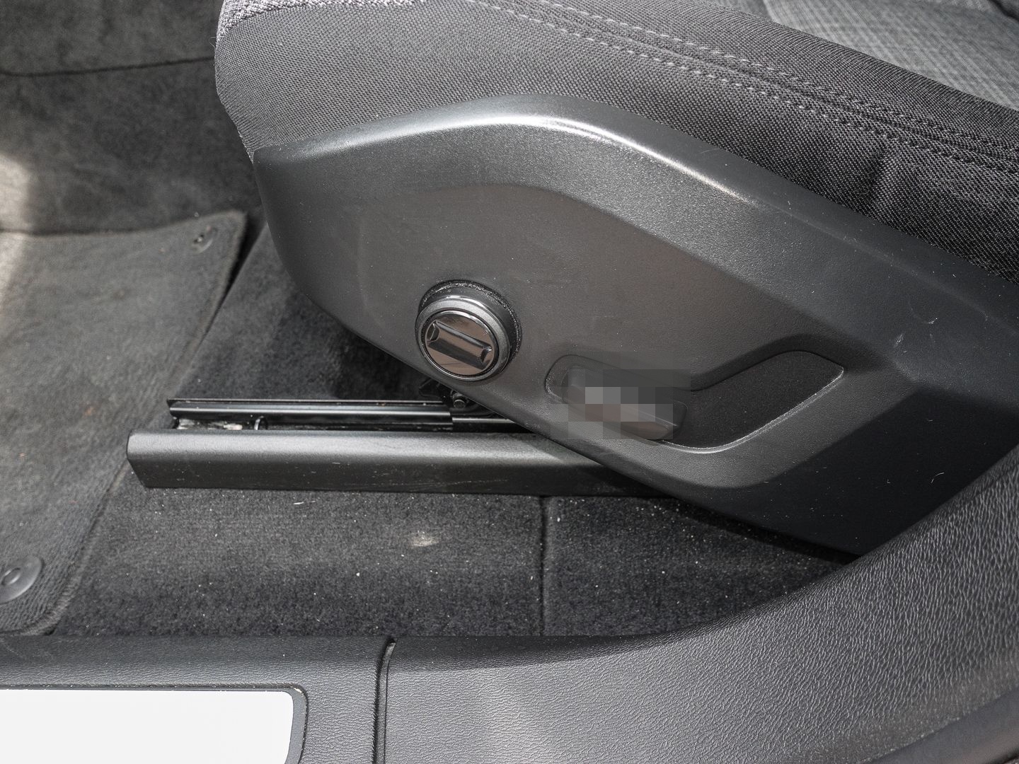 Volvo XC60 Momentum Pro 2WD Digitales Cockpit Soundsys foto 13