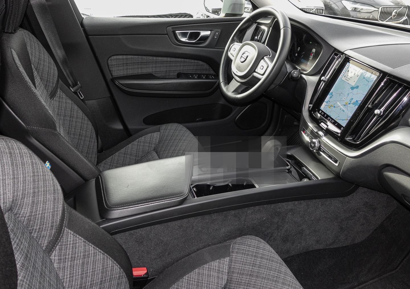 Volvo XC60 Momentum Pro 2WD Digitales Cockpit Soundsys foto 4
