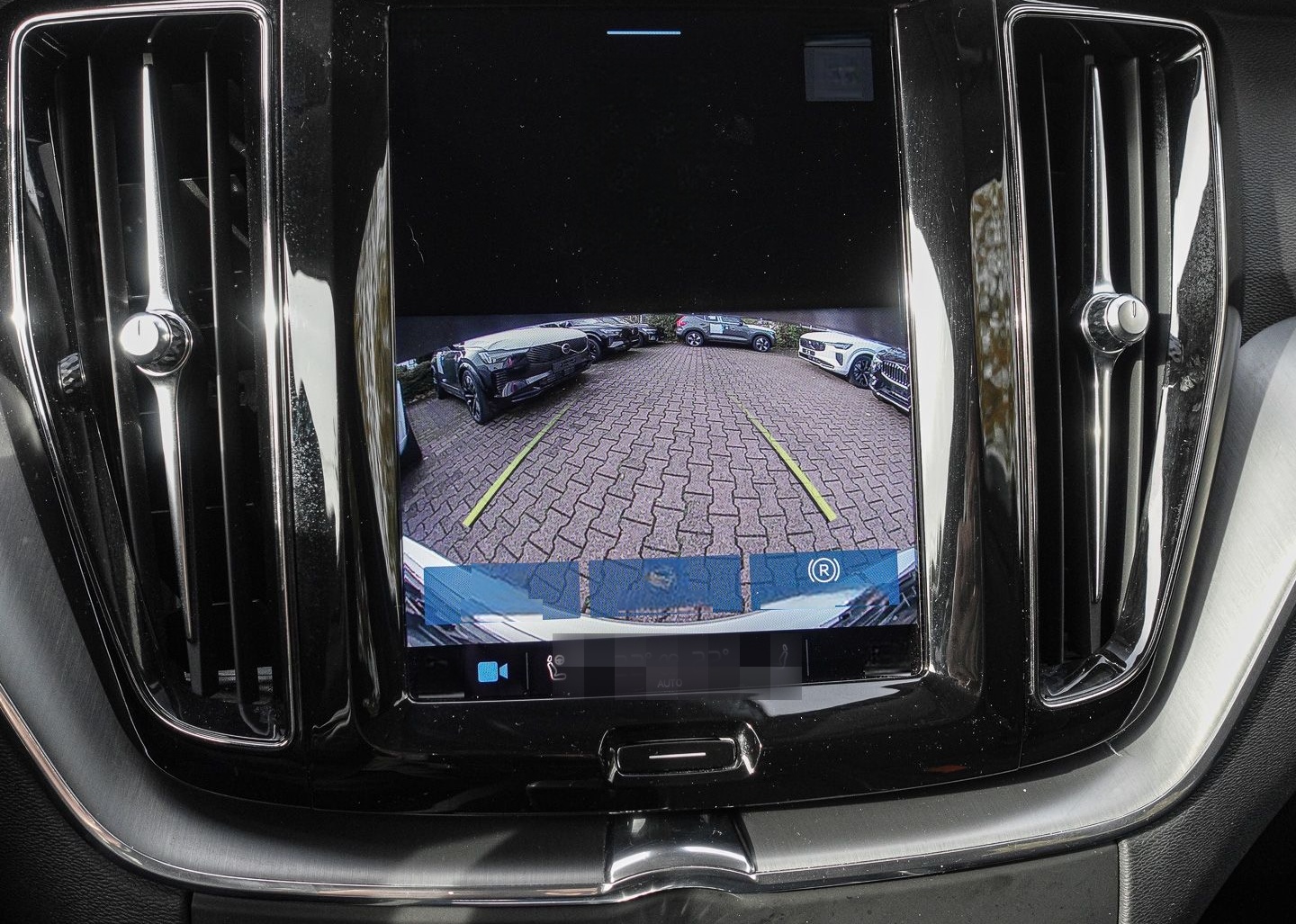 Volvo XC60 Momentum Pro 2WD Digitales Cockpit Soundsys foto 9