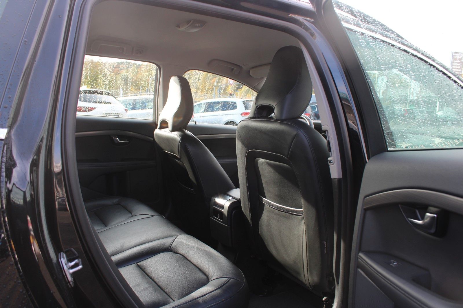Volvo V70 D4 Momentum /SHZ/Leder/Tempomat foto 14