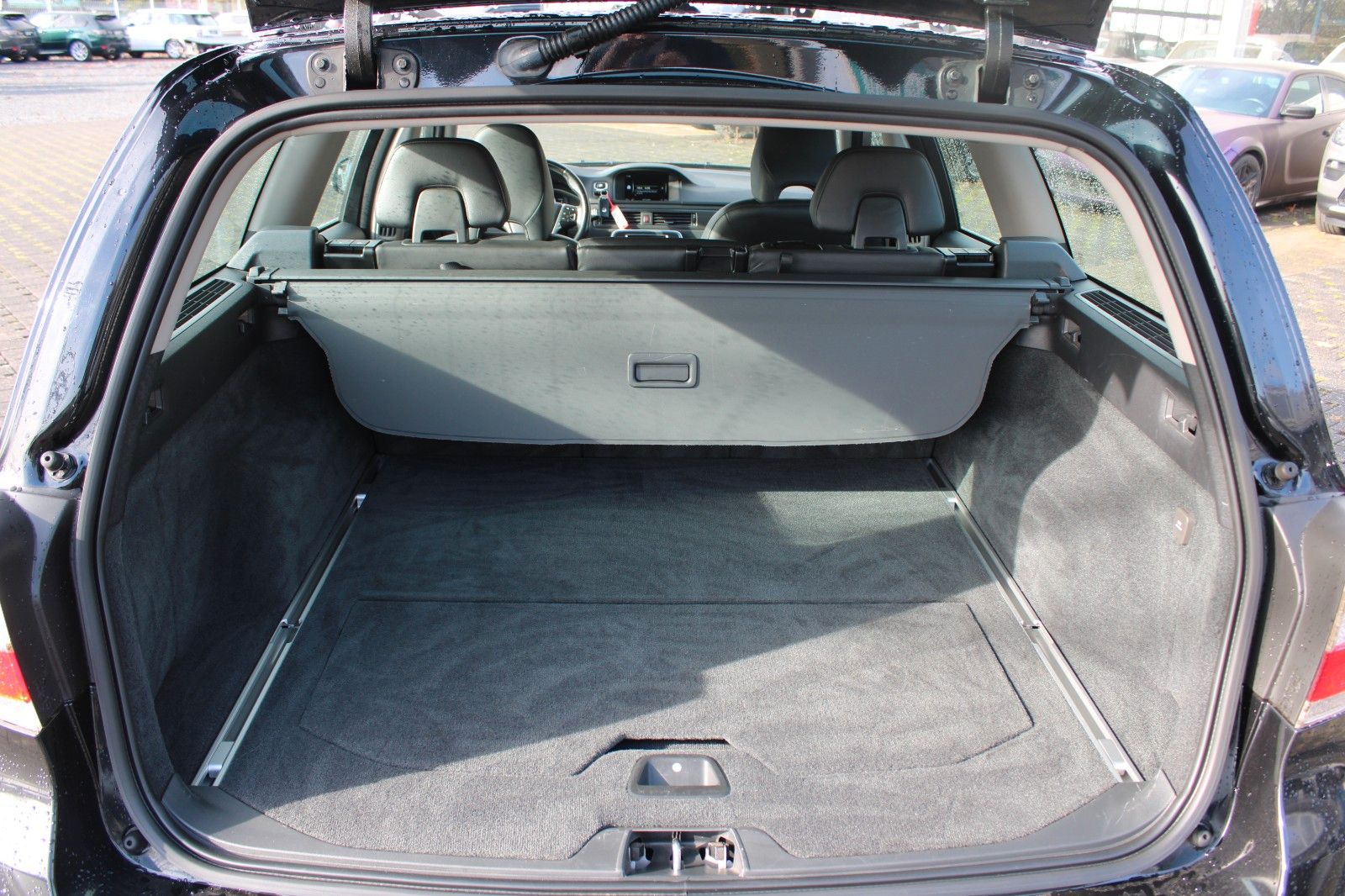 Volvo V70 D4 Momentum /SHZ/Leder/Tempomat foto 15