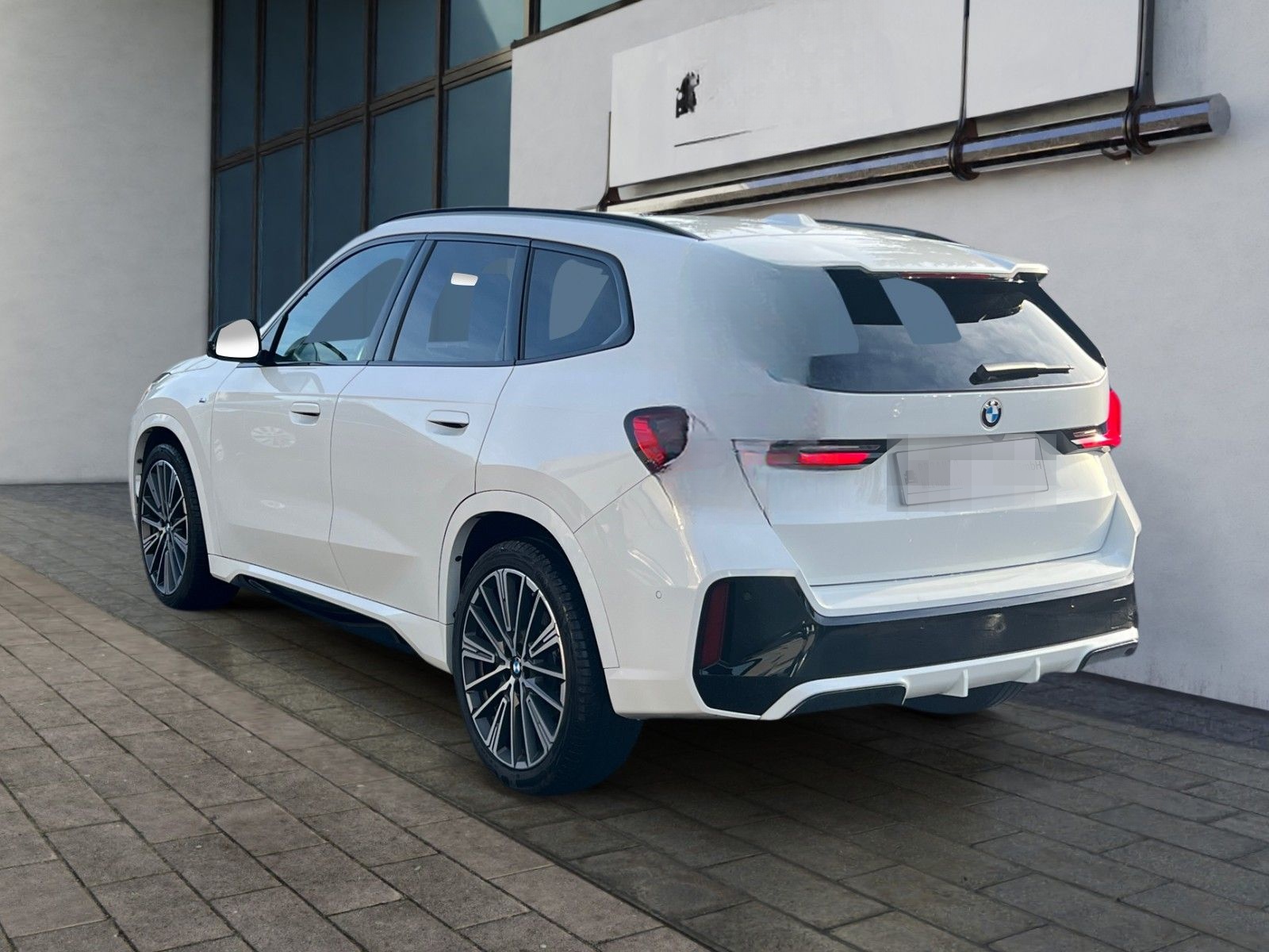 BMW X1 23d xDrive M Sport AHK/AKTIVSITZ/HUD/PANORAMA foto 2