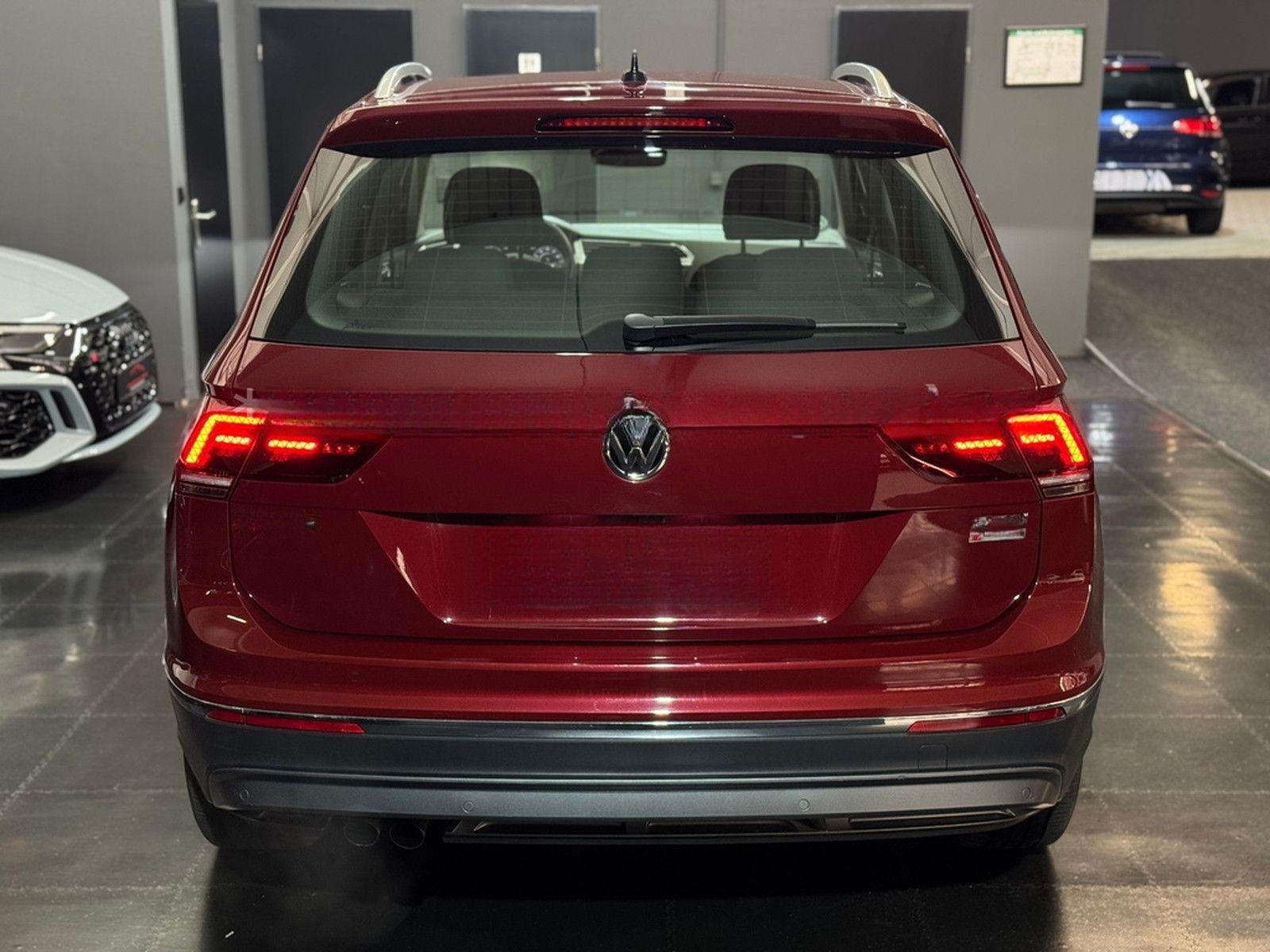 Volkswagen Tiguan Highline 4M/DSG/Navi/Massage/Virtual/360° foto 7