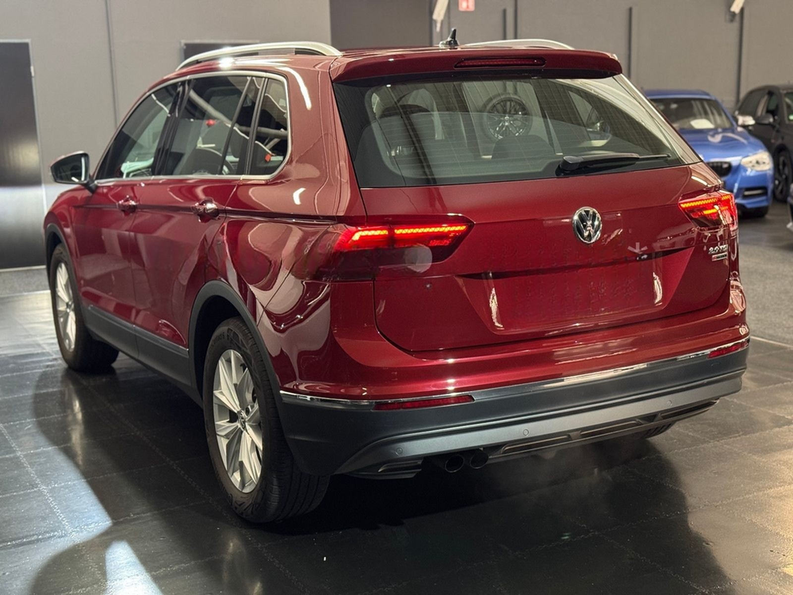 Volkswagen Tiguan Highline 4M/DSG/Navi/Massage/Virtual/360° foto 8