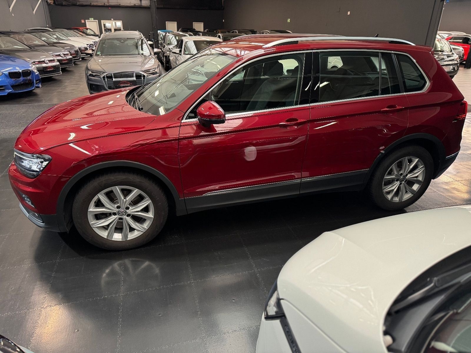 Volkswagen Tiguan Highline 4M/DSG/Navi/Massage/Virtual/360° foto 9