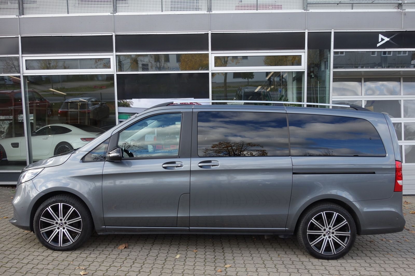 Mercedes-Benz V 250 d LANG NIGHT AIRMATIC 2sTÜR/STDHZG/AHK/KAM foto 3