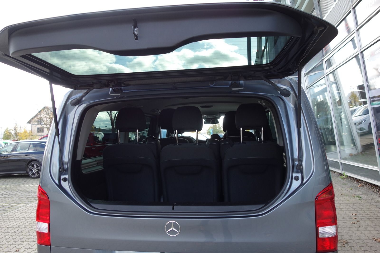 Mercedes-Benz V 250 d LANG NIGHT AIRMATIC 2sTÜR/STDHZG/AHK/KAM foto 23