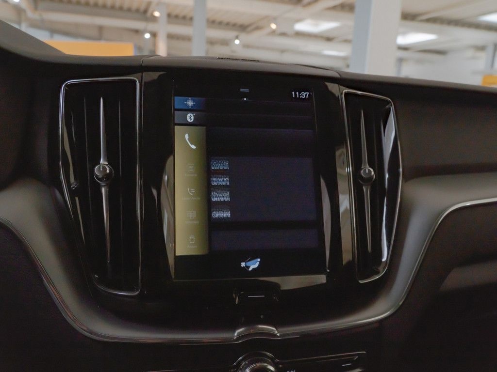 Volvo XC 60 T4 2WD Momentum Pro H/K NAVI W-LAN ACC LED foto 15