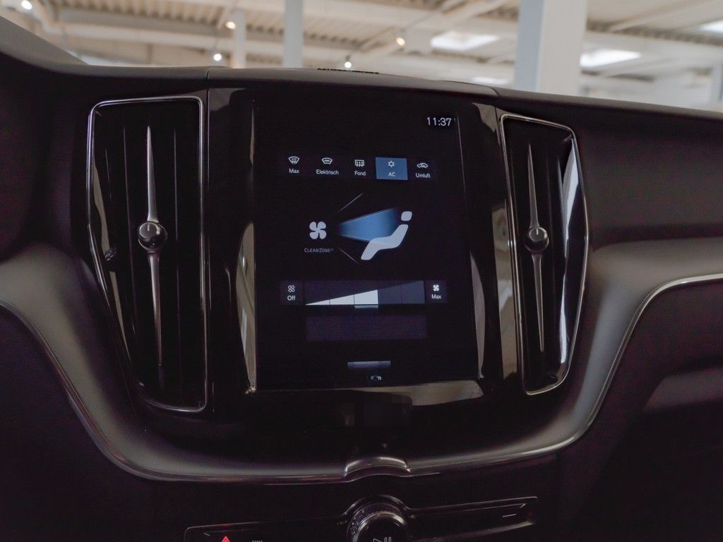 Volvo XC 60 T4 2WD Momentum Pro H/K NAVI W-LAN ACC LED foto 18