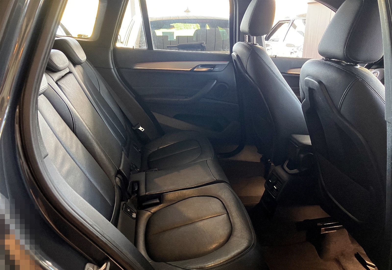 BMW X1 2.0ix/x-Line/1.Hd/Garantie/LED/AHK/Navi/Leder foto 11