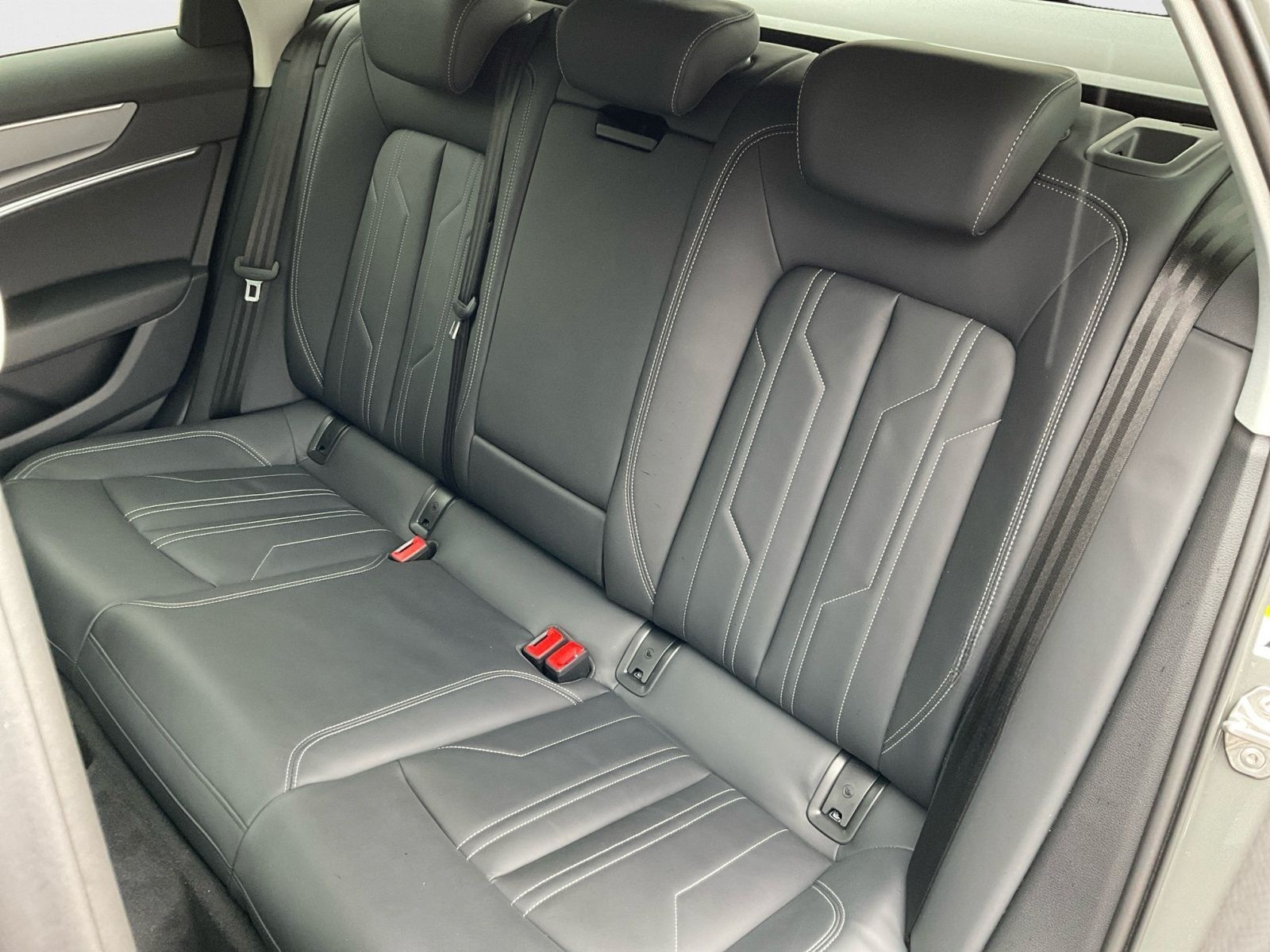 Audi A6 Avant advanced 35 TDI Matrix Pano AHK Carplay foto 13