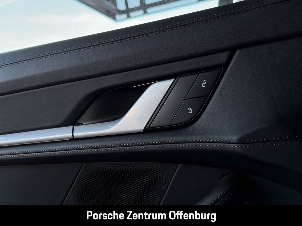 Porsche Taycan 4 Cross Turismo Sportpaket HUD Pano Bose foto 16
