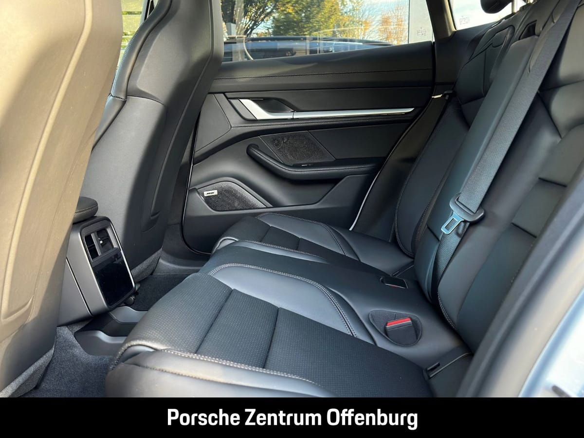Porsche Taycan 4 Cross Turismo Sportpaket HUD Pano Bose foto 19