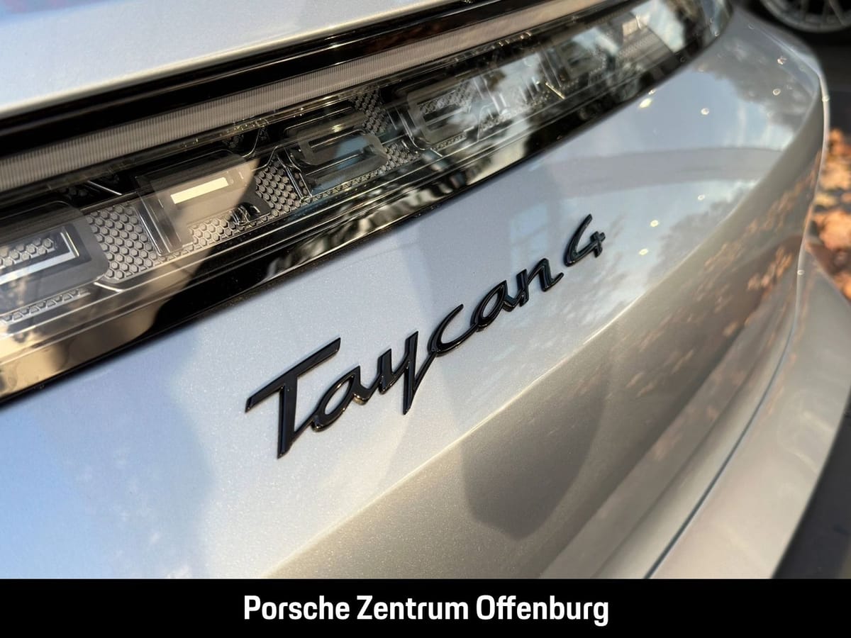 Porsche Taycan 4 Cross Turismo Sportpaket HUD Pano Bose foto 9