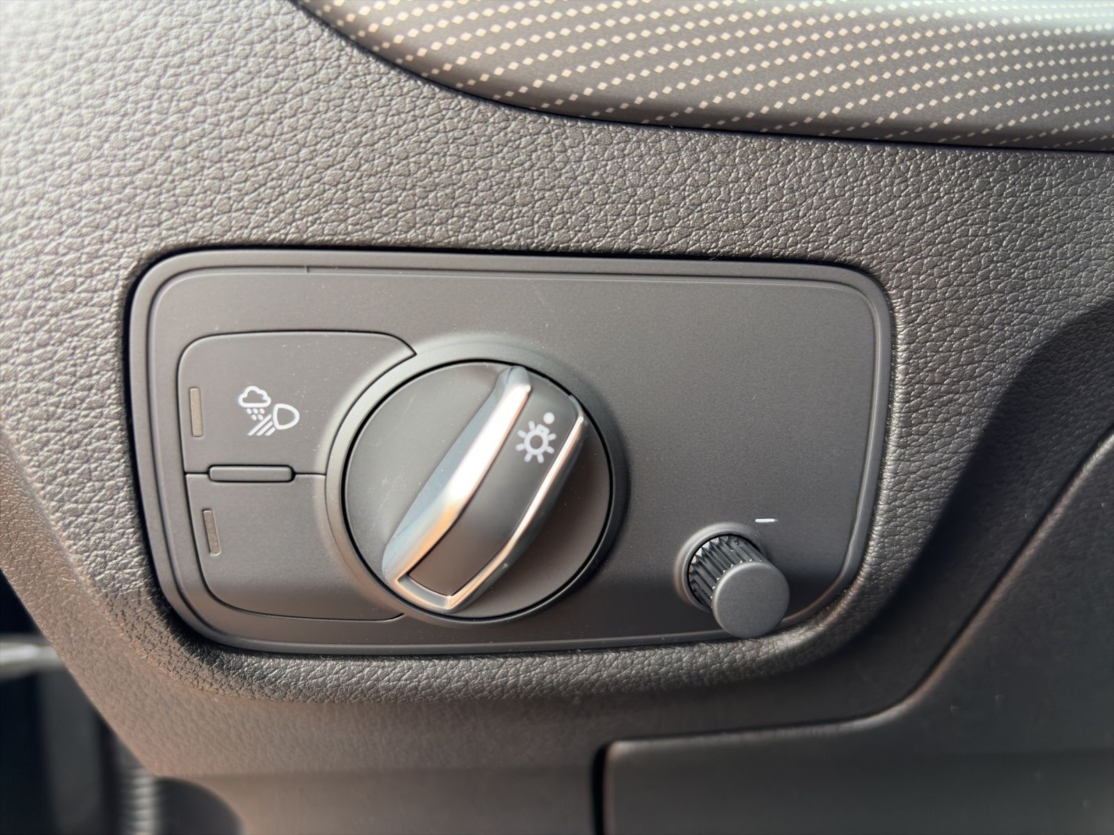 Audi Q2 35 TFSI S-LINE COMP+MATRIX+KAMERA+CARPLAY foto 23