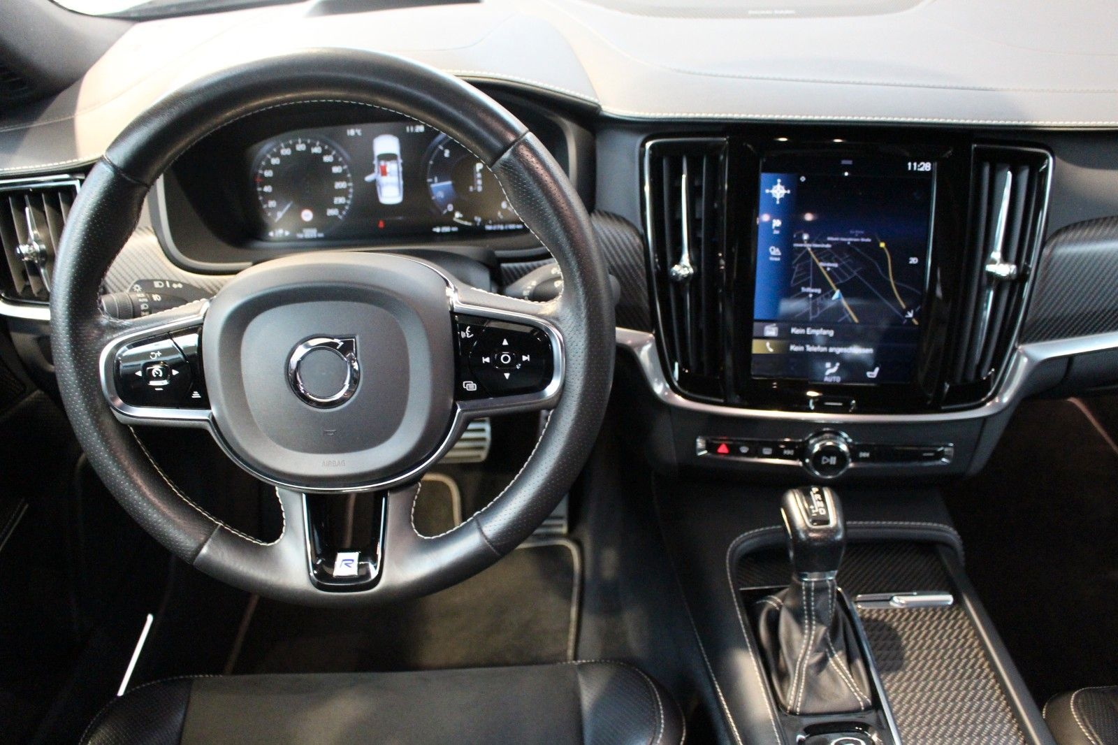 Volvo S90 Lim. R Design AWD+360°Kamera+Carbon+AHK+VOLL foto 12