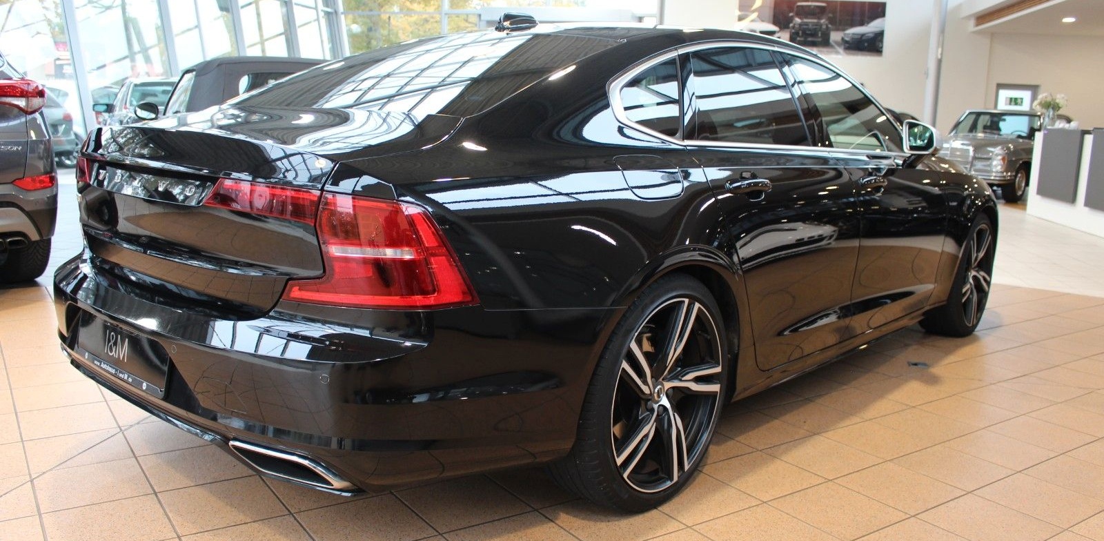 Volvo S90 Lim. R Design AWD+360°Kamera+Carbon+AHK+VOLL foto 6