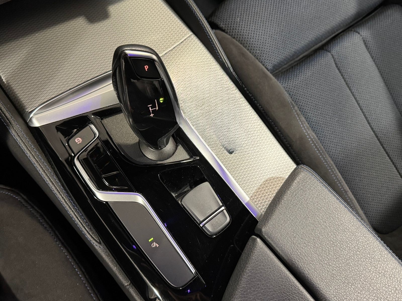 BMW 530i Lim. xDr.*M SPORT*LED-ACC-H&K-HUD-R.KAM-AHK foto 33