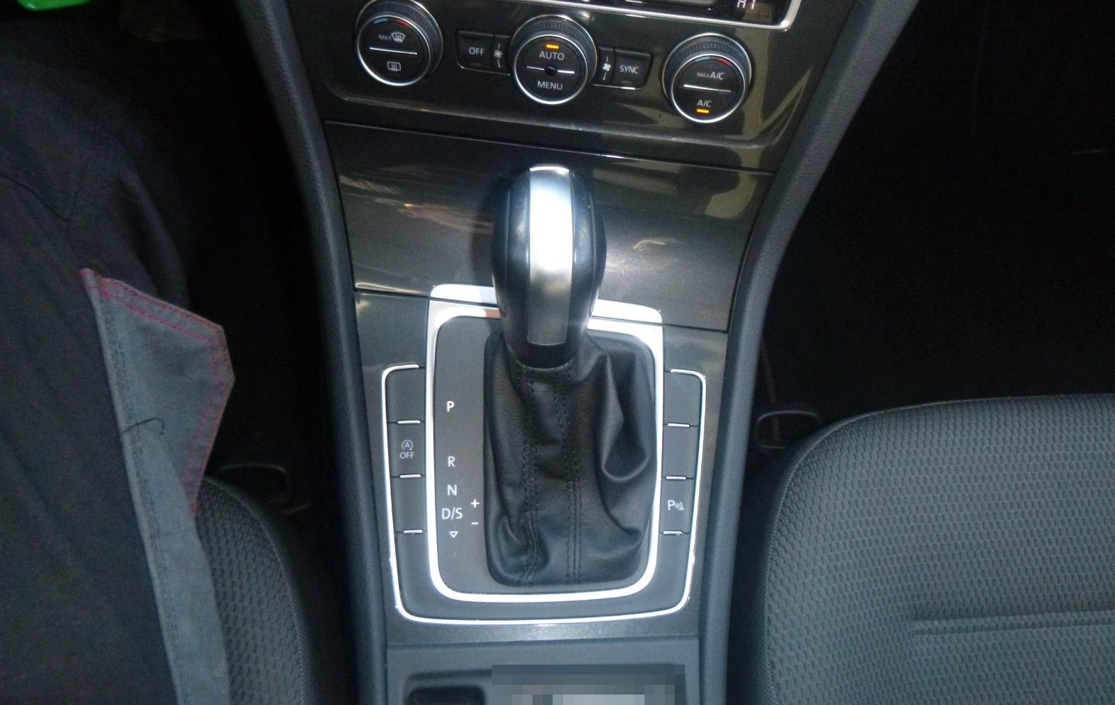Volkswagen Golf VII Variant 1.5 TSI Comfortline>AUT/AHK/NAV foto 14