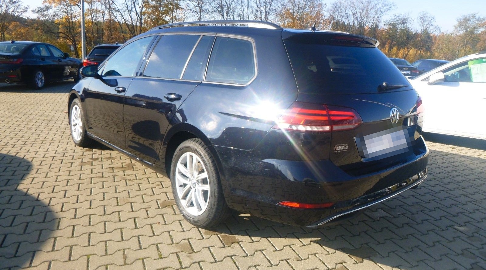 Volkswagen Golf VII Variant 1.5 TSI Comfortline>AUT/AHK/NAV foto 4