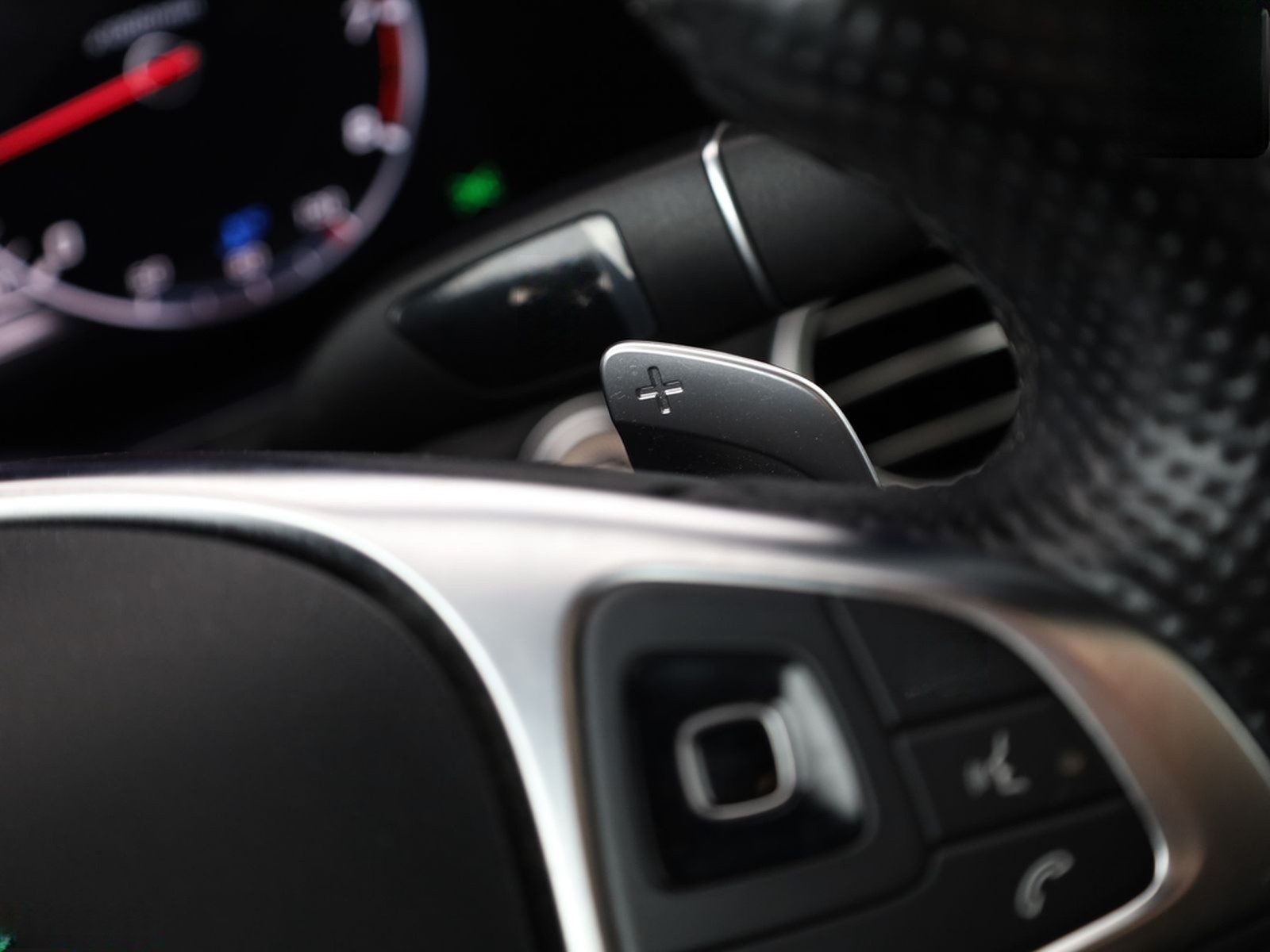 Mercedes-Benz E 250 T AMG NIGHT MULTIBEAM,360GRAD,KEYLESS,PANO foto 16