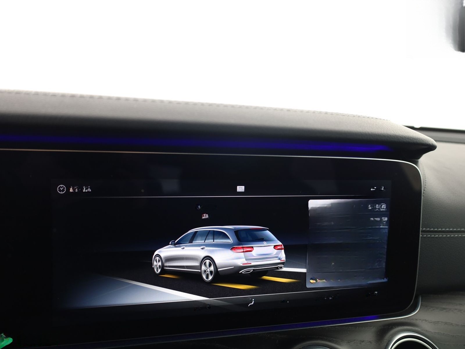 Mercedes-Benz E 250 T AMG NIGHT MULTIBEAM,360GRAD,KEYLESS,PANO foto 21