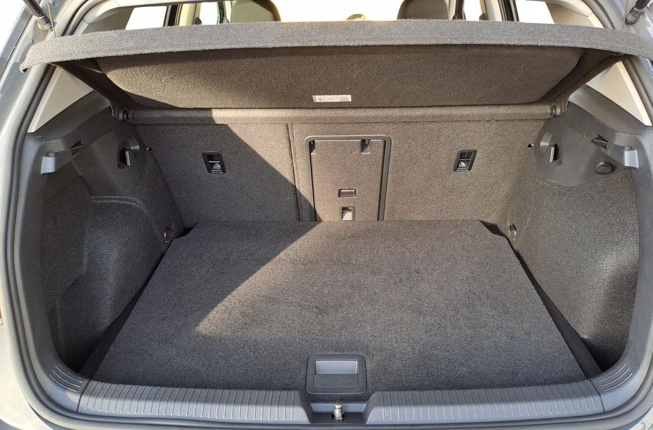 Volkswagen Golf VIII 1.5 TSI Active, ACC, Navi, Matrix foto 10